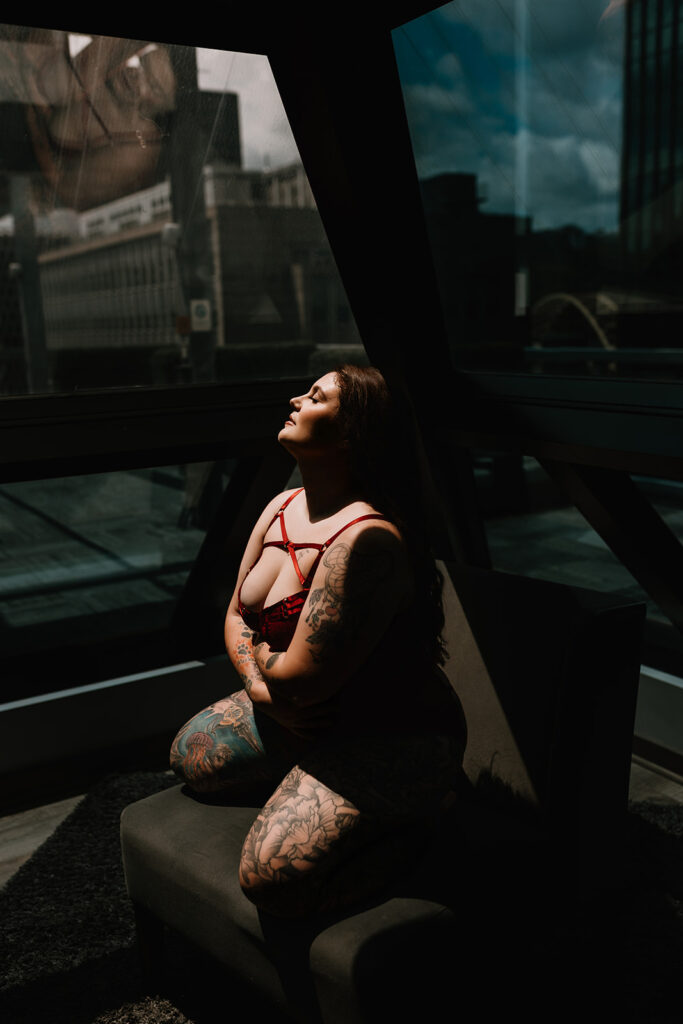 natural boudoir photography session for first time clients